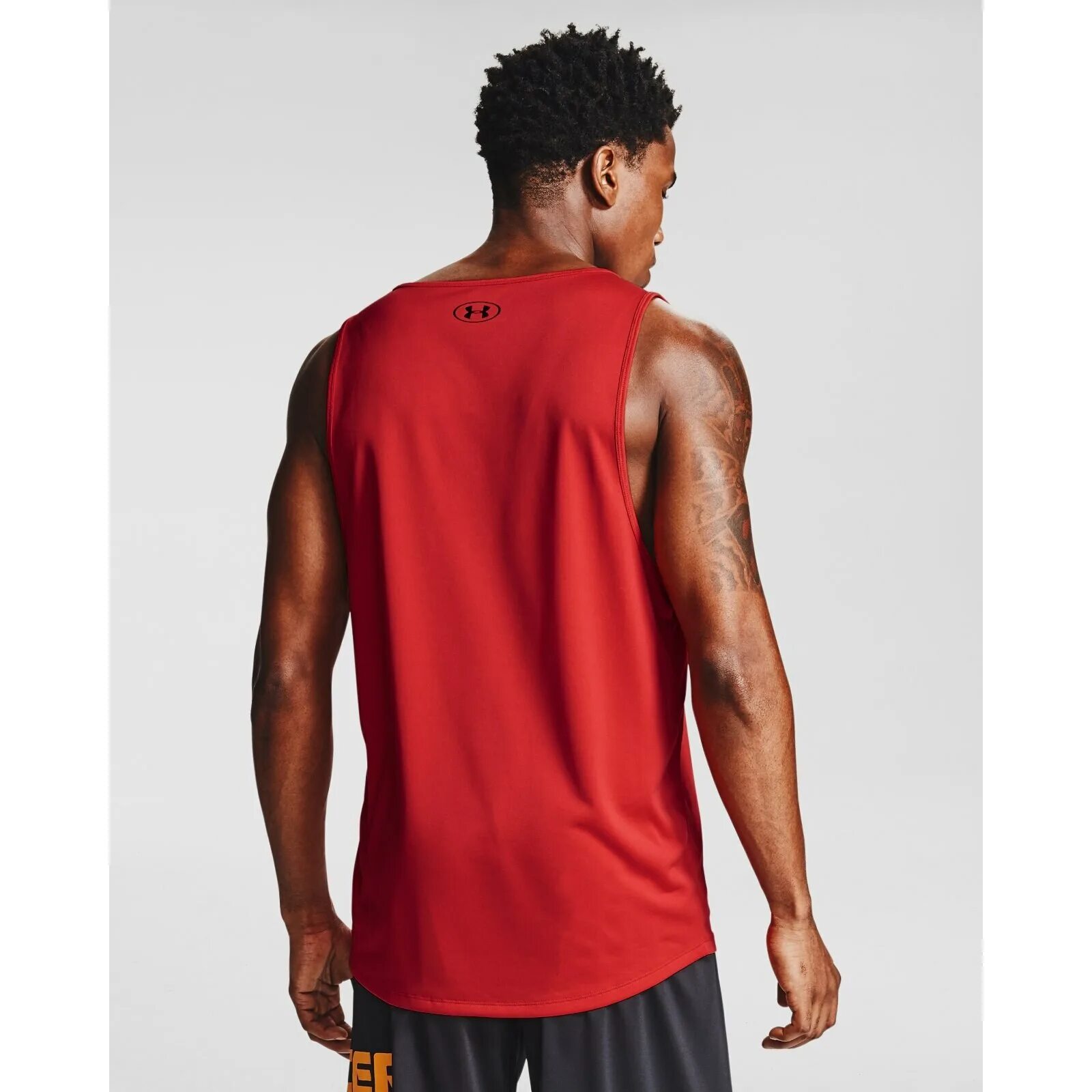 Under mike. Under armour майка. майки under armour красные. under armour компрессионная майка. футболка under armour мужская.