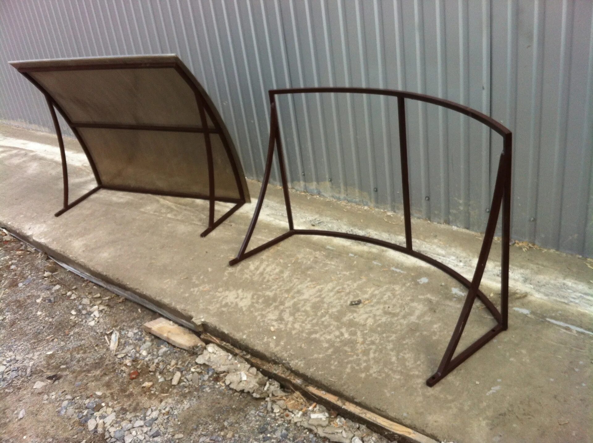 Беседка из металлического профиля. Из профтрубы для дачи. Беседка из металла. Беседка дачная 2х2 металл. Торговый дом акорус калининград - качели кованые садовые.