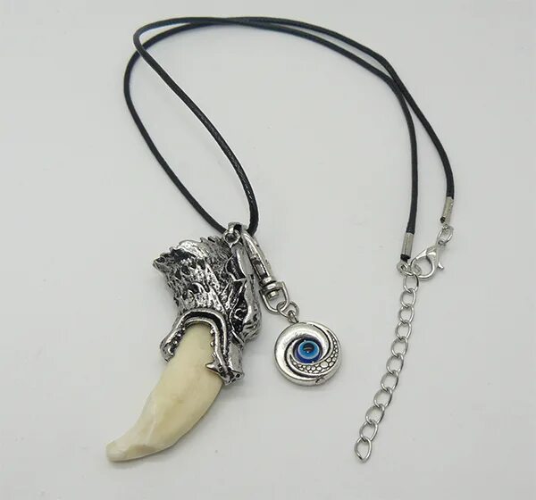 меч волчий клык. индейский талисман волчий клык. меч волчий хвост. волчий клык мех кожа украшение. волчий клык славянские обереги.