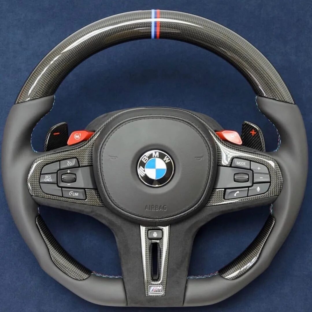Руль пятерки. Руль BMW Performance f95. Руль BMW m5 f90. BMW m5 Competition руль. Руль BMW m5 asco.