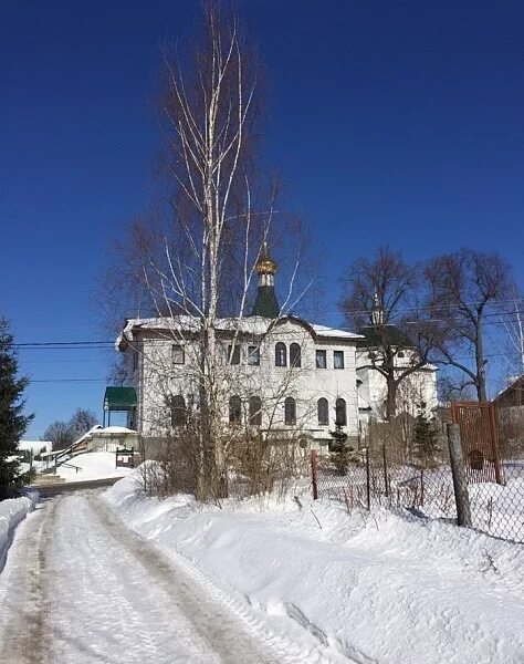 Село никитское домодедовский. Домодедово село никитское. никитская церковь домодедово. пирамида в домодедово в никитском.