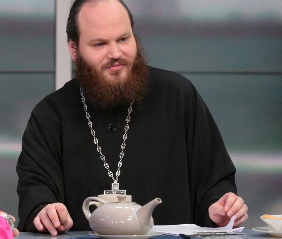 Спас протоиерей. Протоиерей павел дорофеев. павел островский бабкин. батюшка лайв. утро на спасе ведущие священники.