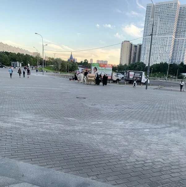 Чертаново москва. Погода в чертаново сегодня. Чертаново приколы. Чертаново страшно. Чертаново зима.
