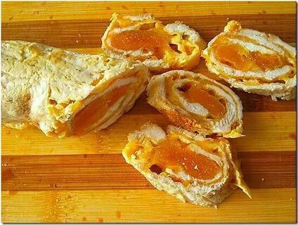 Рулет из курицы с курагой