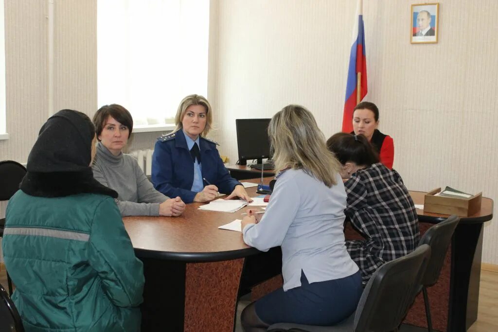 Вершинина ирина владимировна калининград фото. Детская колония. Ирина вершинина калининград. Уполномоченный по правам человека иркутск. Женская колония.