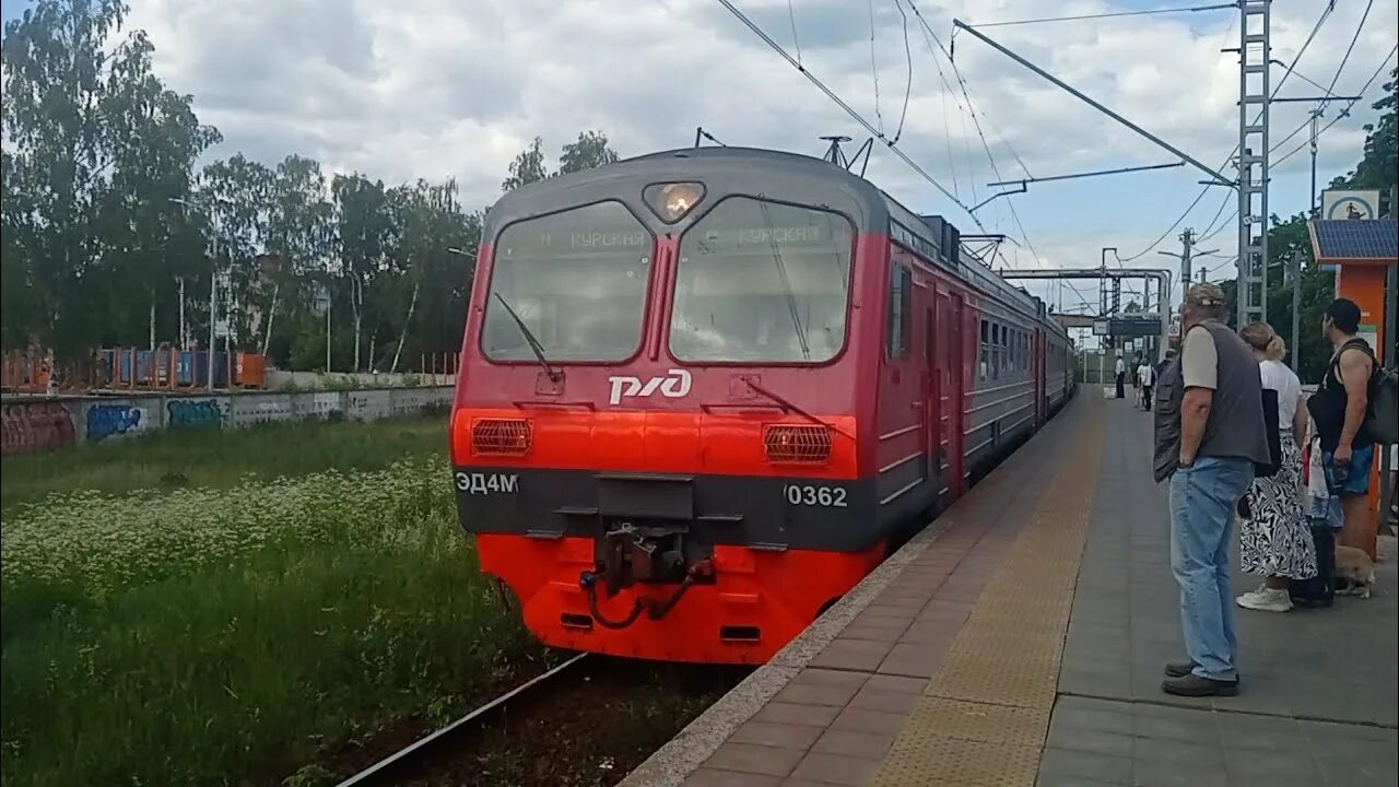 Эд4м 500. Новая платформа кабаново. Электричка орехово-зуево. Нахабино станция электрички. Железнодорожная станция кабаново.