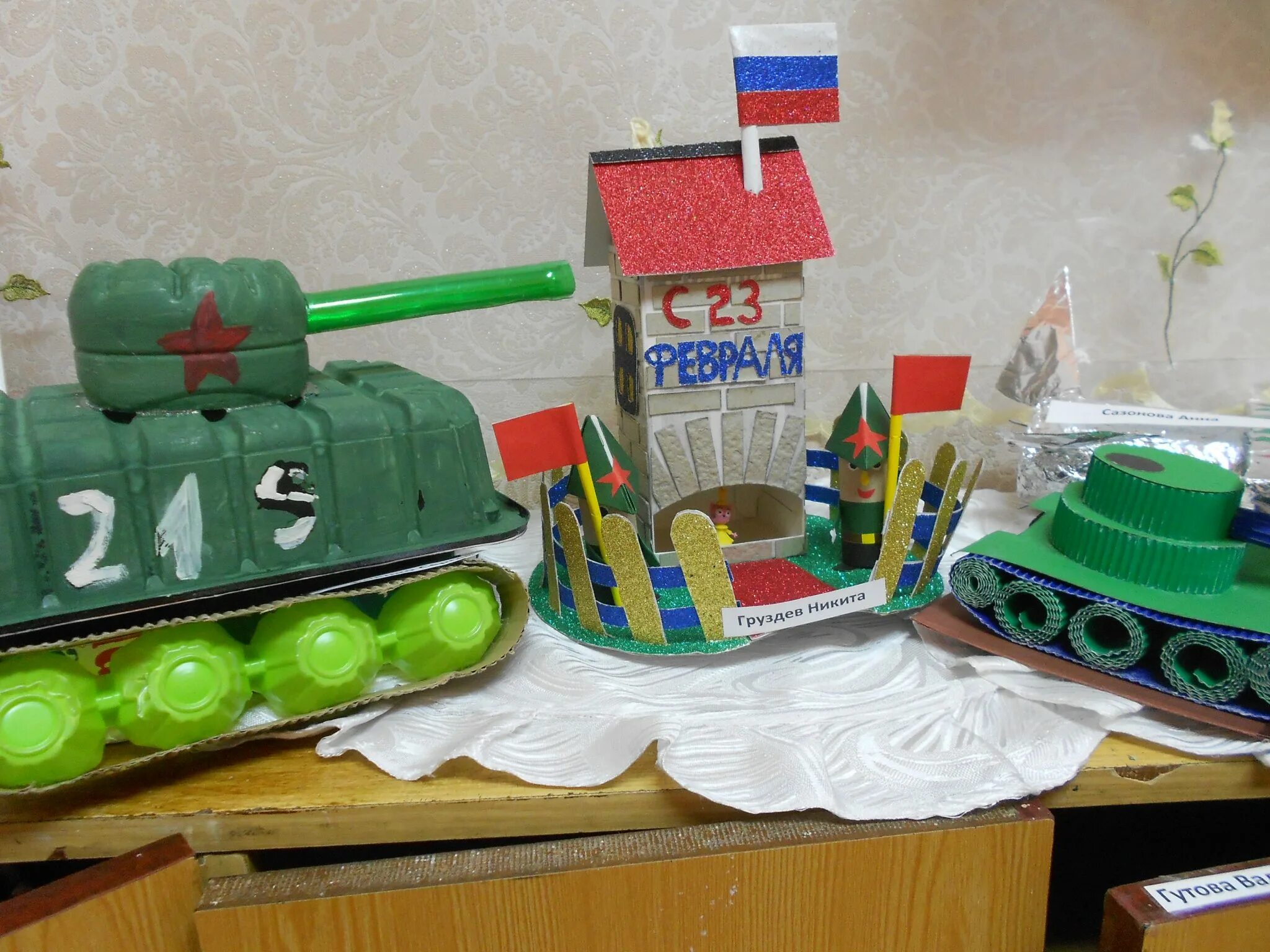 Военные поделки. Поделка военная техника. Детская техника своими руками. Машинка из спичечных коробков своими руками к 23 февраля. Детская техника своими руками.