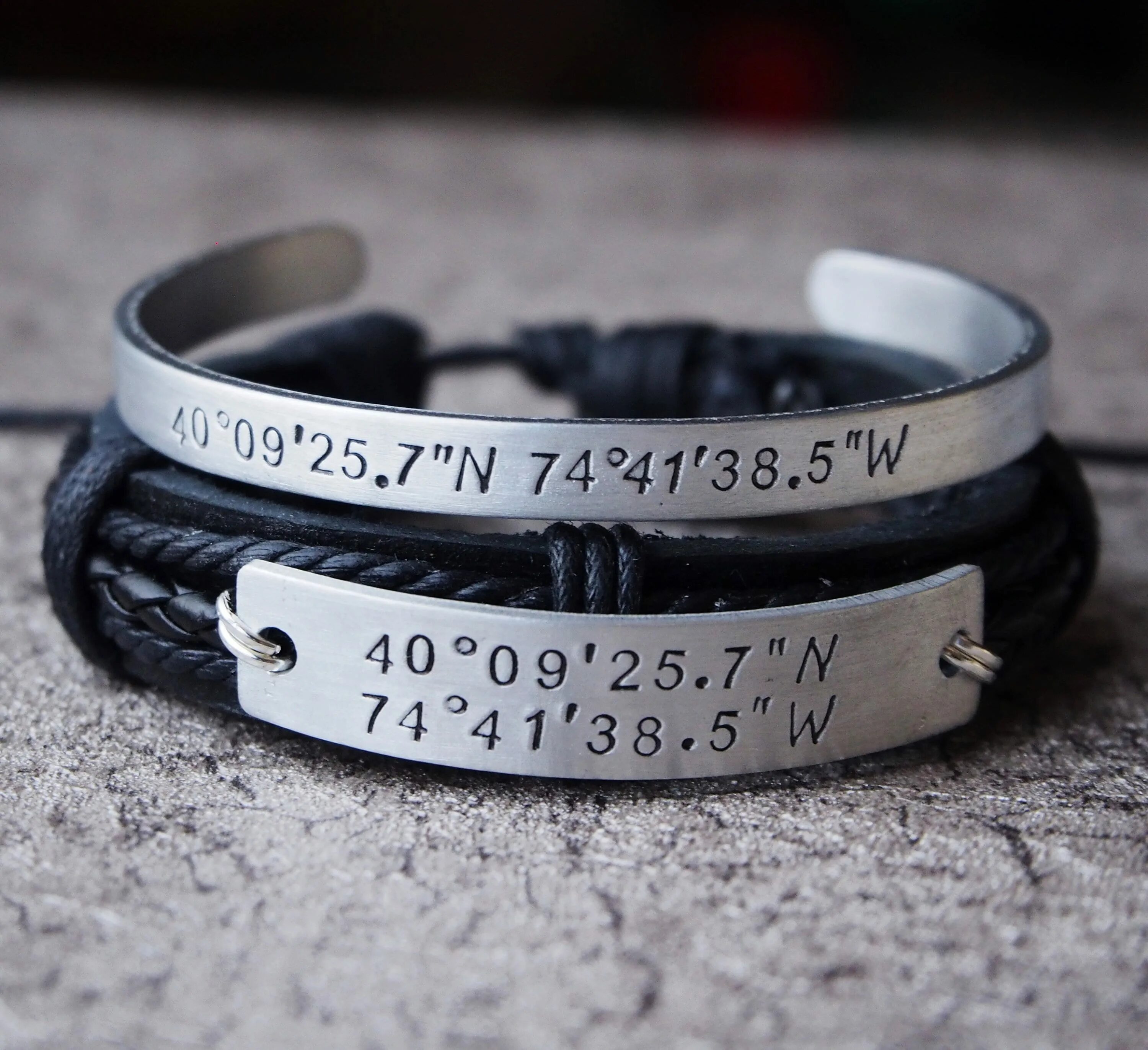 Браслет с координатами. Парные браслеты сделай сам. Bracelet Custom Design. Men Bracelet for father. Браслеты местоположение