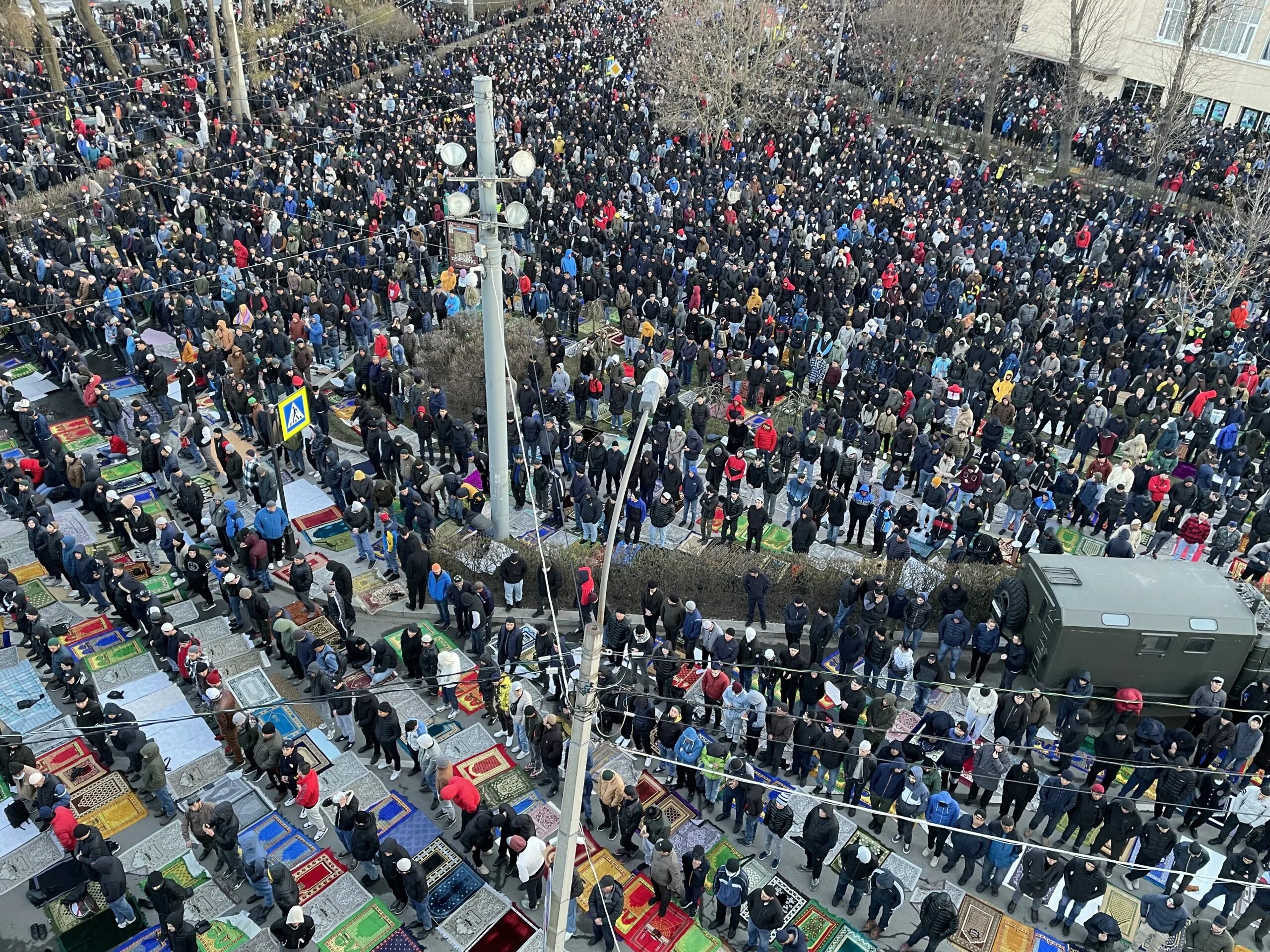 Байрам в петербурге. Ураза байрам. ураза байрам спб. ураза-байрам 2025.