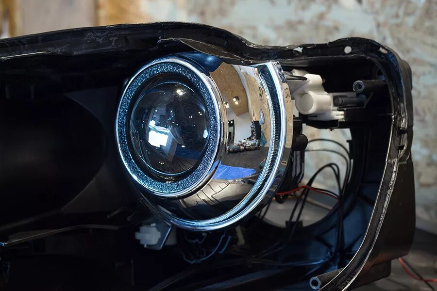 Установка лед линз. Jetta 6 bi led. bi led линзы fiat freemont. фара фольксваген джетта 3 линза. линзы в фары vw jetta 5.