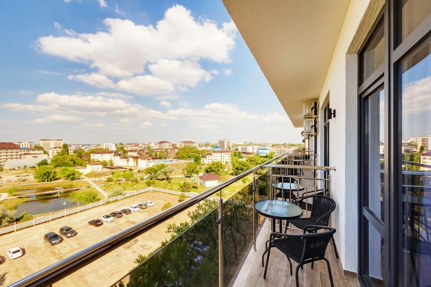 Витязево отель фэмили прайд. Фэмили прайд анапа. Отель в анапе family pride inn 3*. Фэмили прайд ин. Family pride inn 3 витязево.