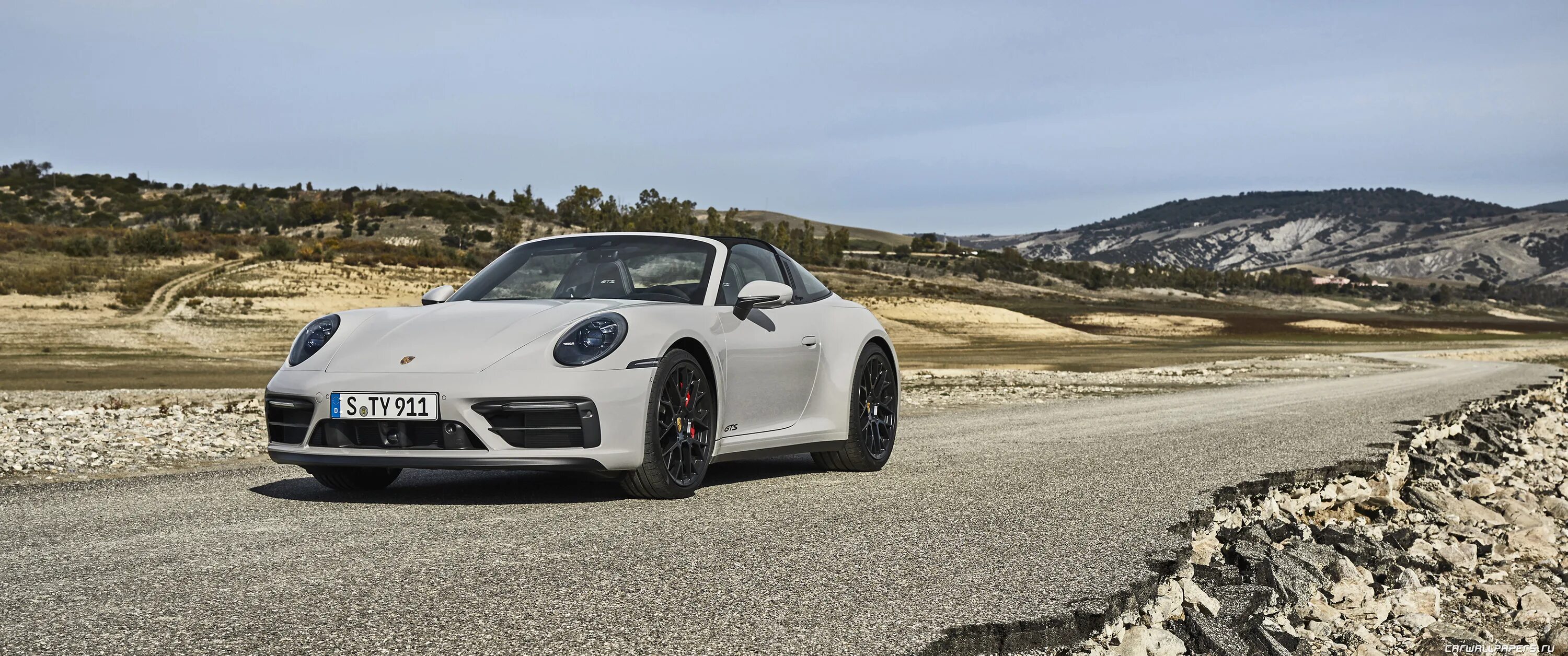 Отражение автомобиля в воде. Master x master парфюм. Porsche design mens cologne. Porsche design parfum. Порше 911 997 турбо.