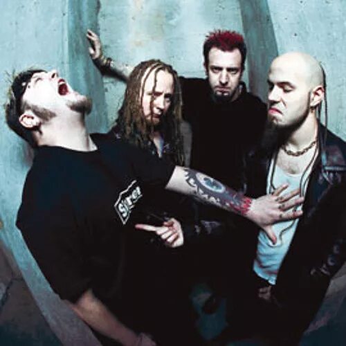 Let the body hit the. Группа Drowning Pool. Группа Drowning Pool 2001. Drowning Pool 2020. Drowning Pool 2022.
