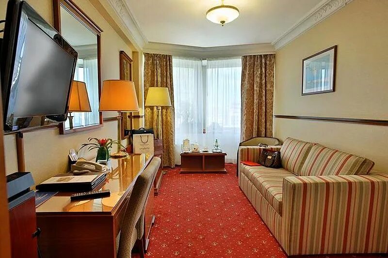 Гостиница ЗОЛОТОЕ КОЛЬЦО - GOLDEN RING 5*, Смоленская ул.5, Хамовники, Москва, Р