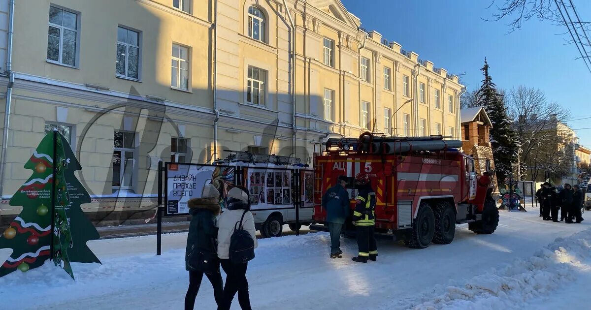 В какой город было эвакуировано правительство. Эвакуация в Смоленске. Администрация города Смоленска. Здание правительства Смоленск. Рославль заминировали декабрь.