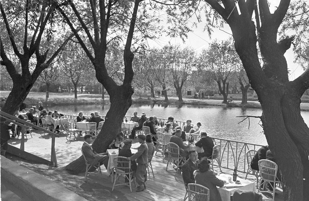 Парки 1930 годов. Парк Горького 1950-е Москва. Парк имени Горького 1930-е. Парк Горького Москва 1930е. Парк Горького Москва 1950.