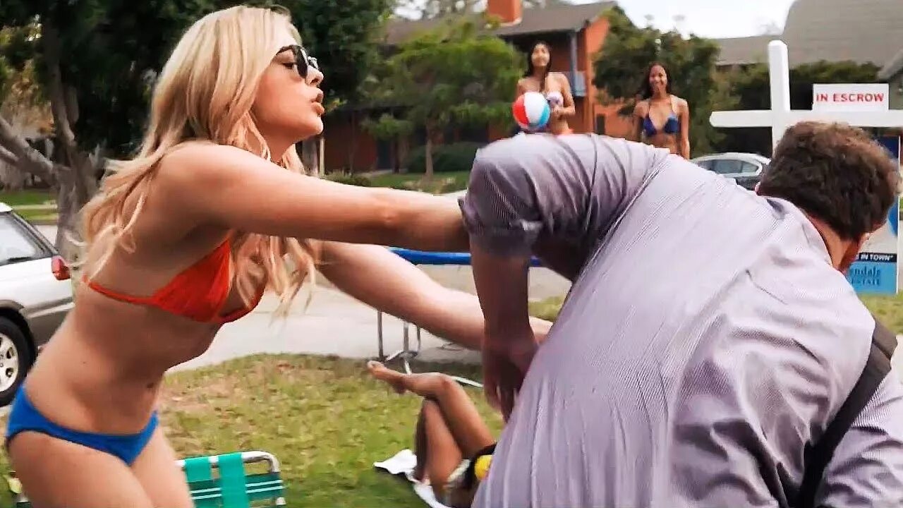 На тропе войны 2 фильм 2016 постер. Роуз бирн соседи на тропе войны 2. Соседи. Роуз бирн соседи на тропе войны 2. Neighbors 2 на русском.