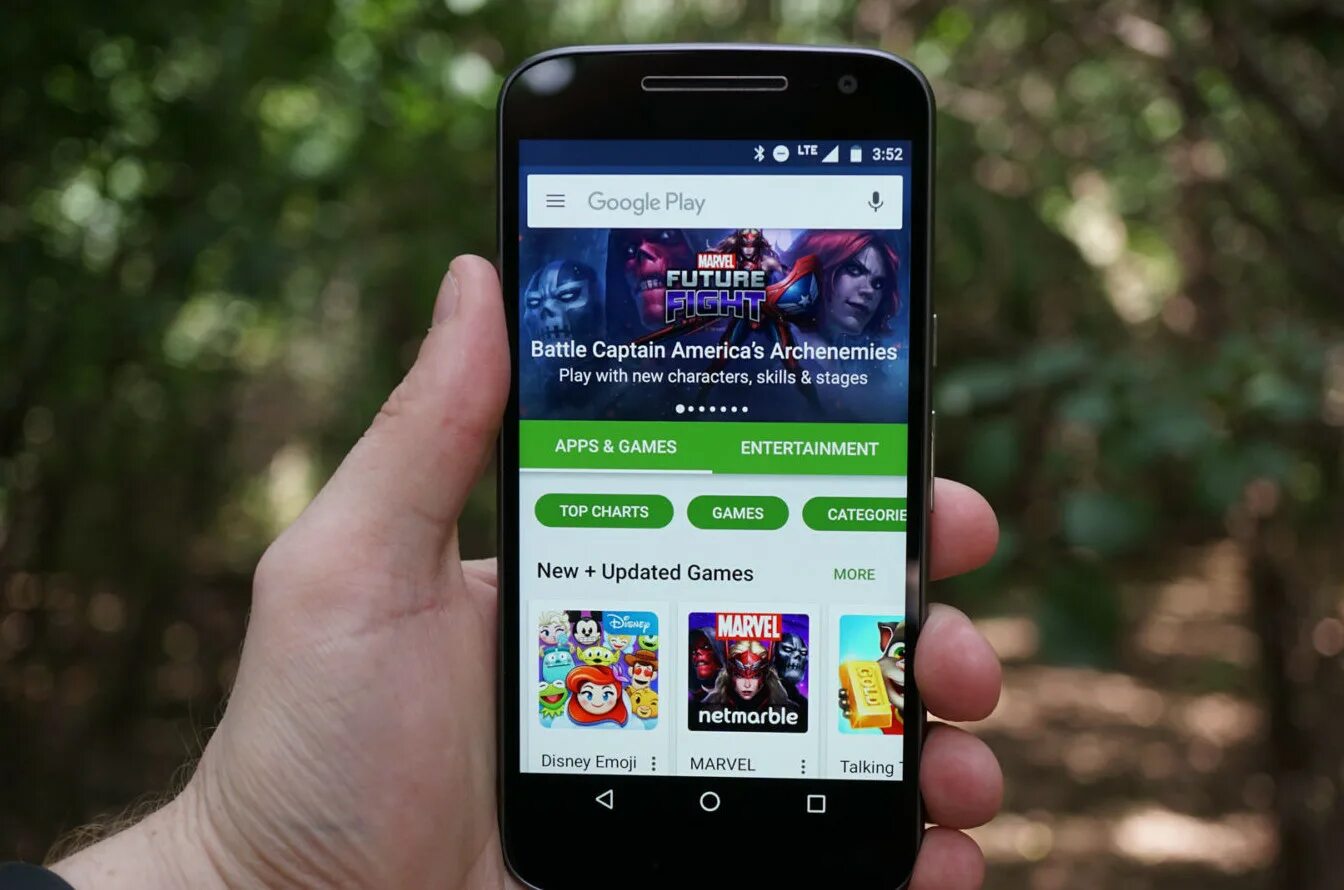 Смартфоны с google play. Современные приложения на смартфон. смартфон с приложениями google. google play на смартфоне. самое маленькое приложение.
