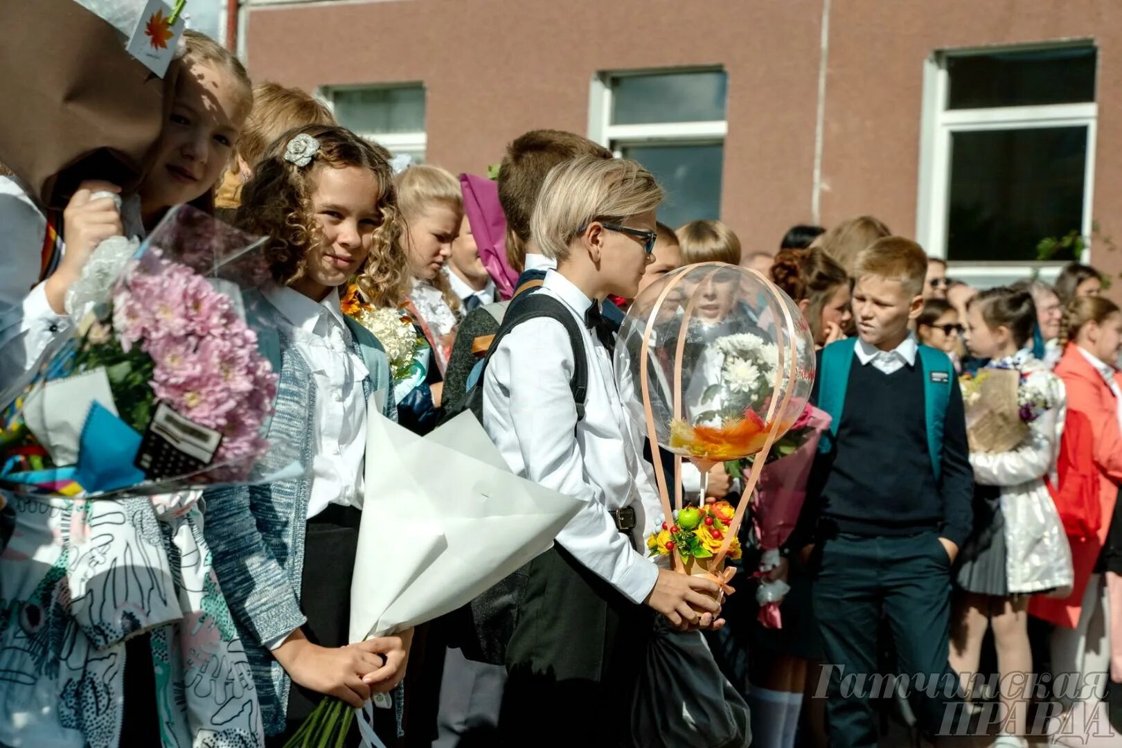 Школа 1 гатчина учителя. Школа 1 гатчина. Девятая школа гатчина. Гатчина школа отзывы. Восьмая школа в гатчине.