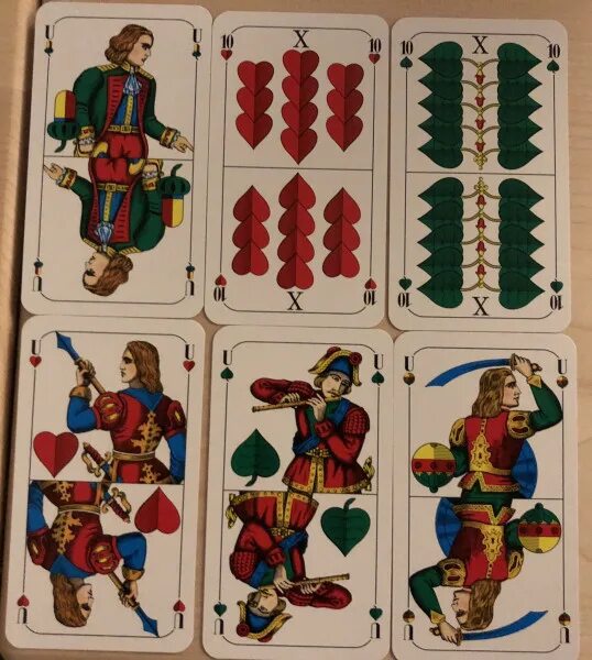 Младшая карта в игре. Немецкие игральные карты. Немецкая колода карт. Игральные карты русский стиль. Немецкая карточная колода.