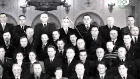 Xix партийный съезд. 19 съезд вкпб. 19 съезд партии 1952. 19 съезд кпсс делегаты. 1952 съезд кпсс.