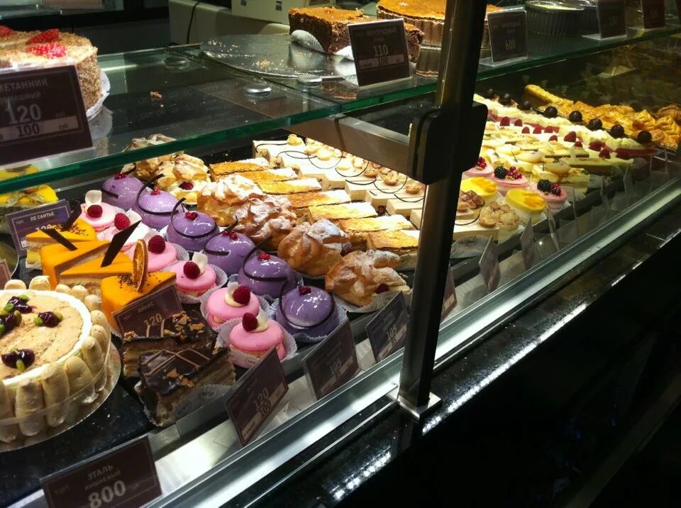 1. буше французский бульвар. кафе буше в санкт-петербурге. кафе буше континент на звездной. кондитерская буше санкт-петербург.