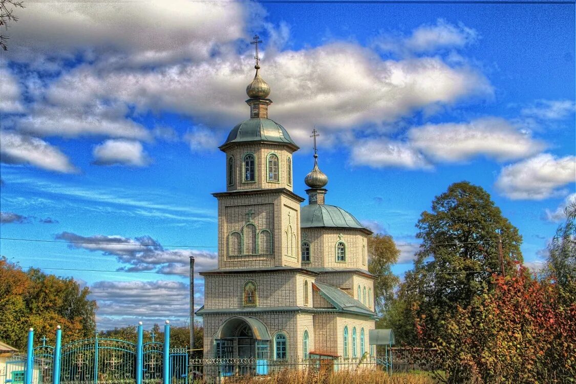 Церковь святителя Николая Канаш. Храм Ухманы Канашский район. Храм в Канаше Чувашия. Высоковка Канашский район Церковь.