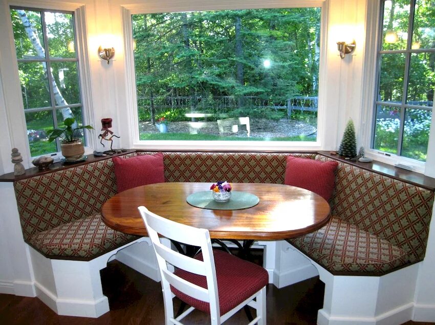 диванчик в эркере. 0805 эркер. диван на кухню. эркер 1200. интерьер эркера в частном доме.