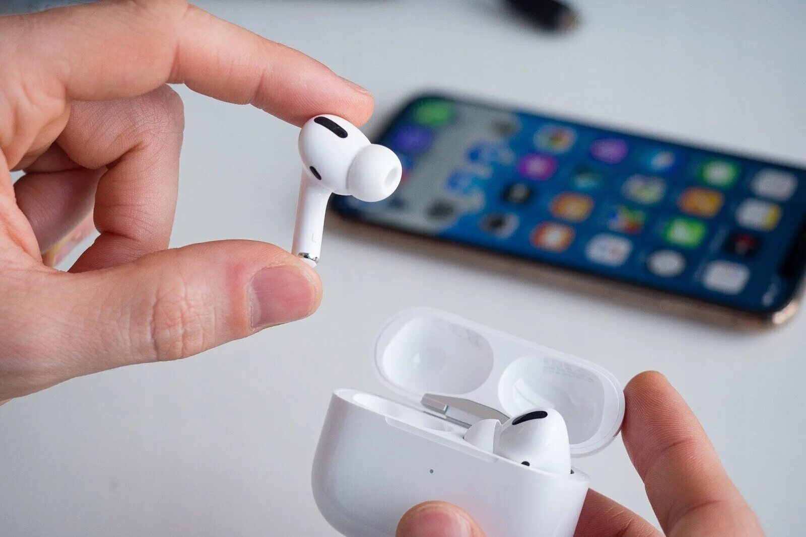 Сенсорные airpods. AIRPODS Pro 2021. Apple AIRPODS Pro 2. Apple AIRPODS Pro 2022. Apple AIRPODS Pro 2 2022.
