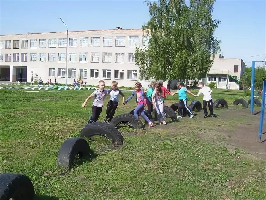 Школа 4 пенза. МОБУСОШ им с а Суркова с Богословка. Богословская школа Пензенской области. Богословка Пенза школа. Село Богословка Пензенская.