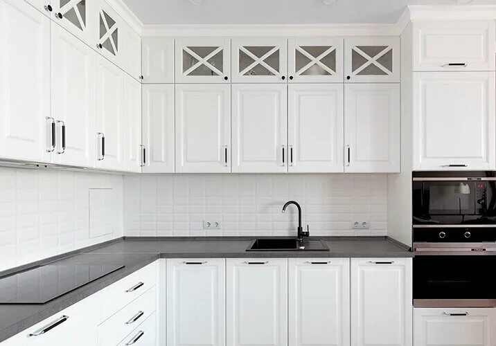 Charleston Antique White Antique white kitchen cabinets, Antique white cabinets,