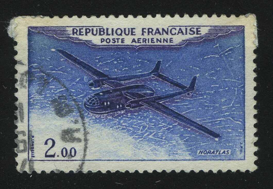 Марку самолет почтовая марка. Почтовые марки франции самолеты. марки republique francaise. самолёт норатлас. самолёт 1954.