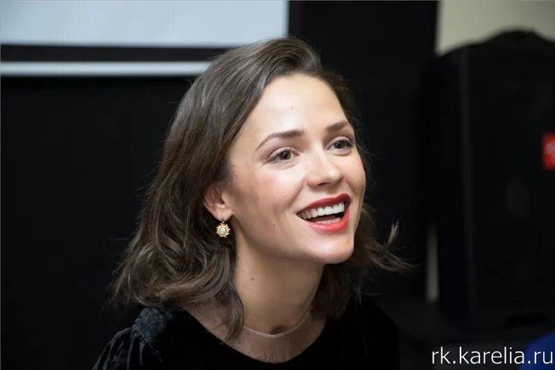 Микульчина личная жизнь биография муж дети Как сложилась карьера и личная жизнь популярной актрисы Анастасии Микульчиной,