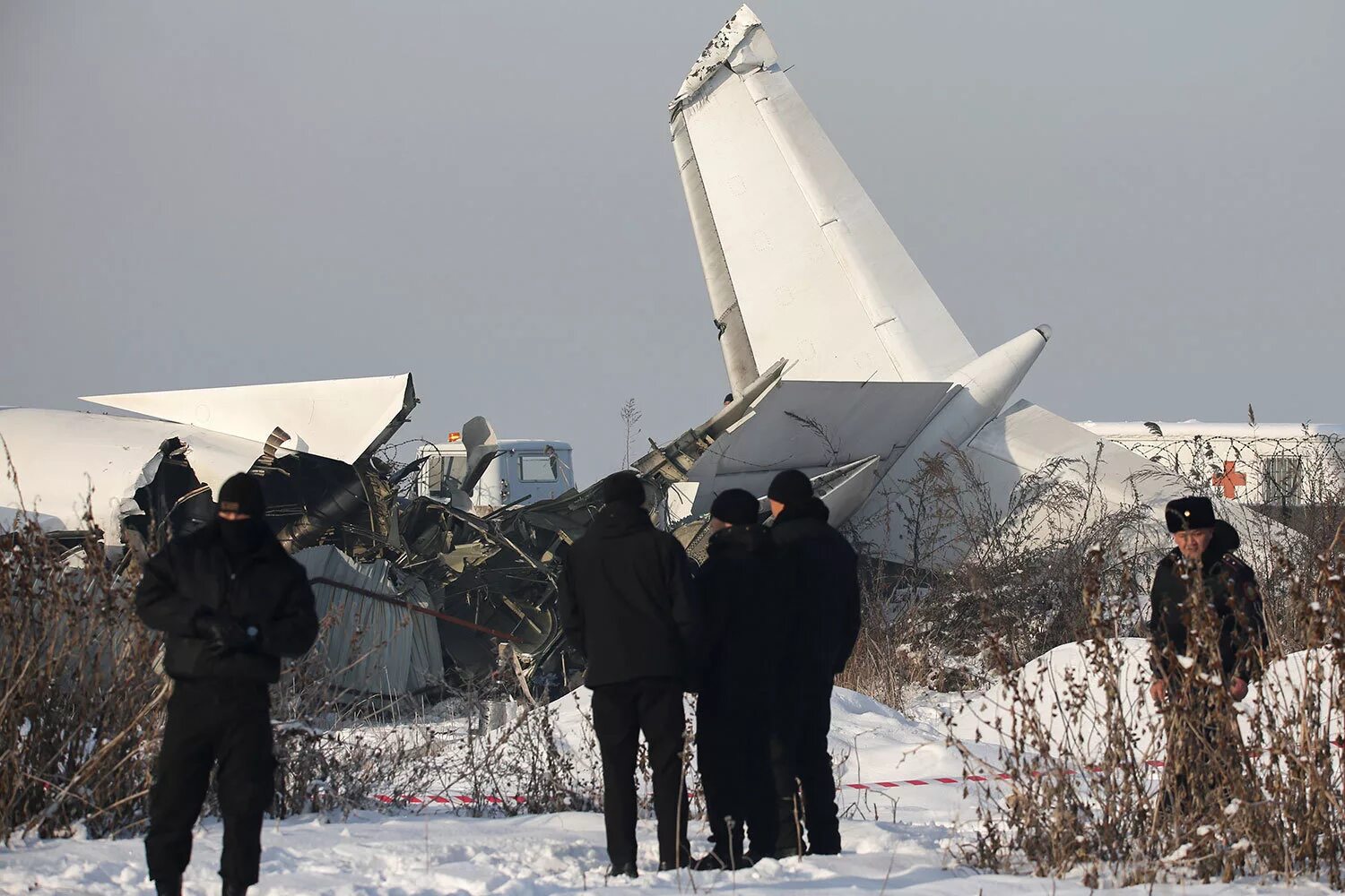 Списки разбившегося самолета. Катастрофа ту-154 в Алма-Ате. Крушение ту 154 в Алма Ате. Катастрофа АН-26 В Алма-Ате. Авиакатастрофа в Алма Ате 2019.