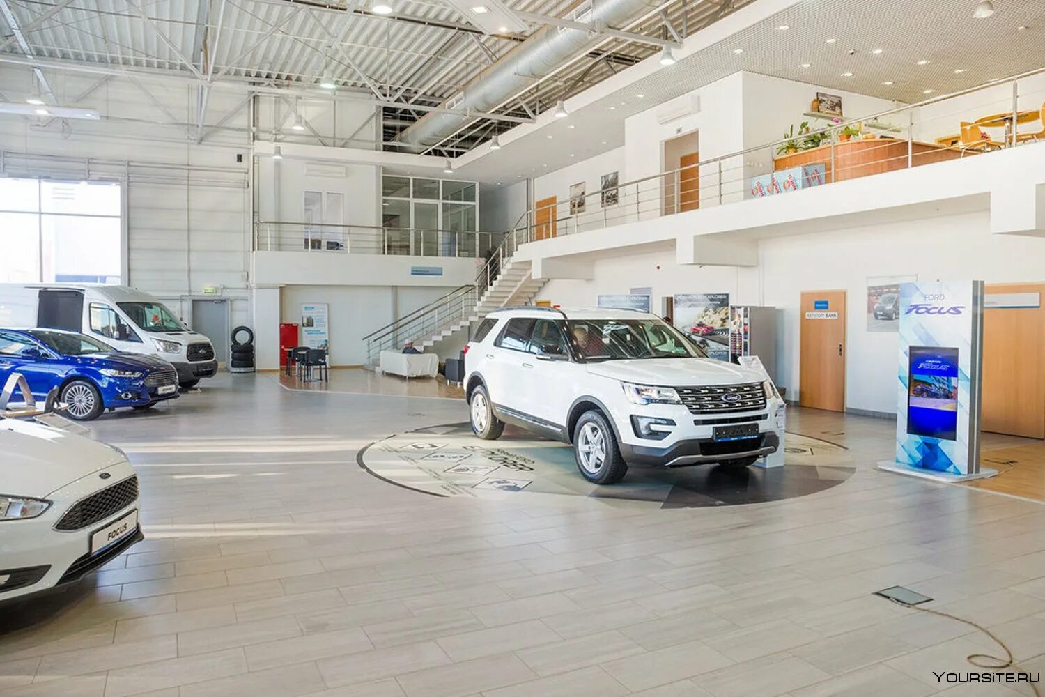 Мэйджор новая рига лада. Автосалон мэйджор на новой риге. Автосалон major. Автосалон major новорижское шоссе. Major kawasaki.