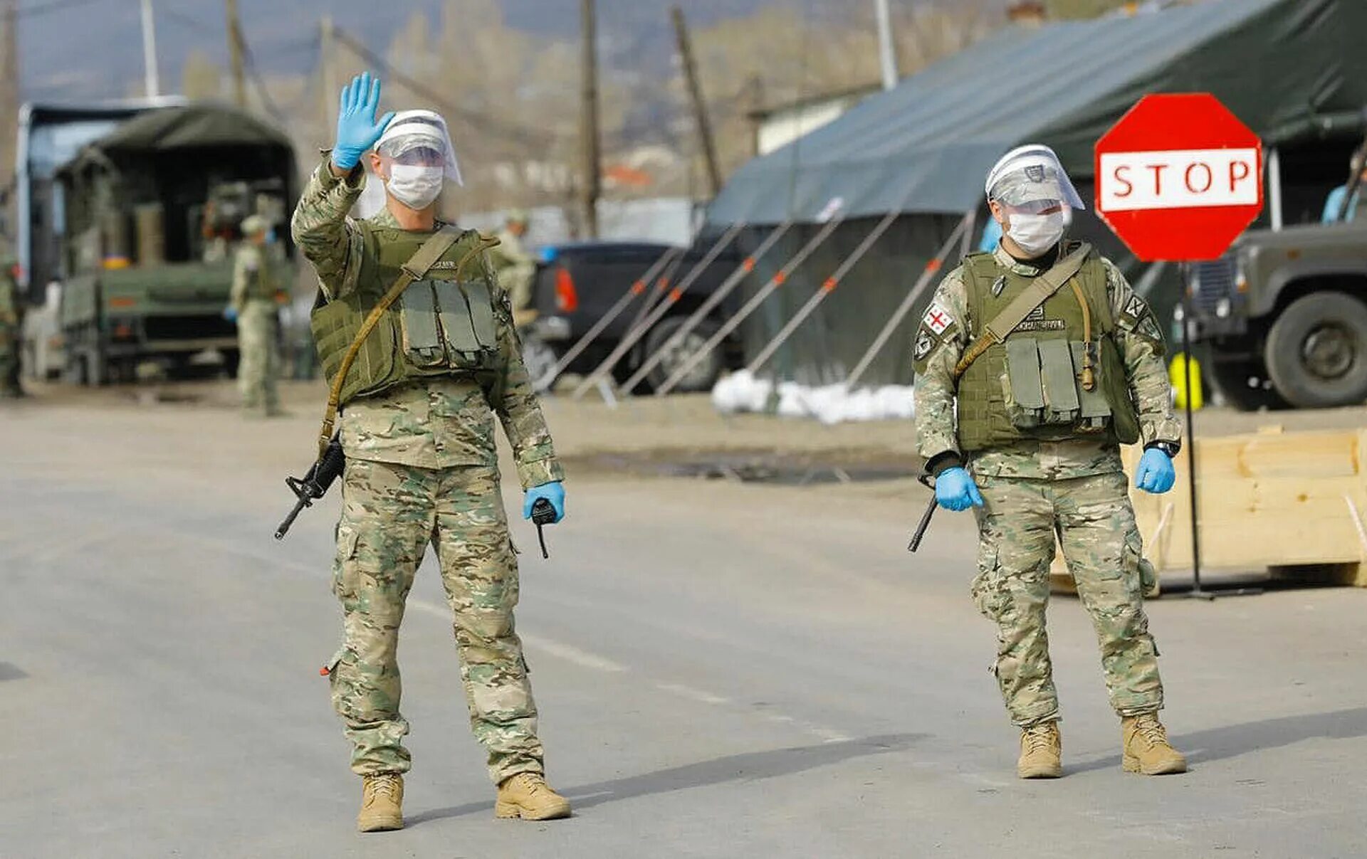 Опасно ли в грузии. Грузия карантин. Военнослужащие на карантине. МС В Грузии.