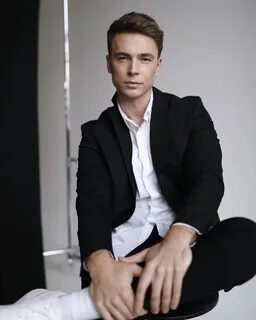 Блогер актер