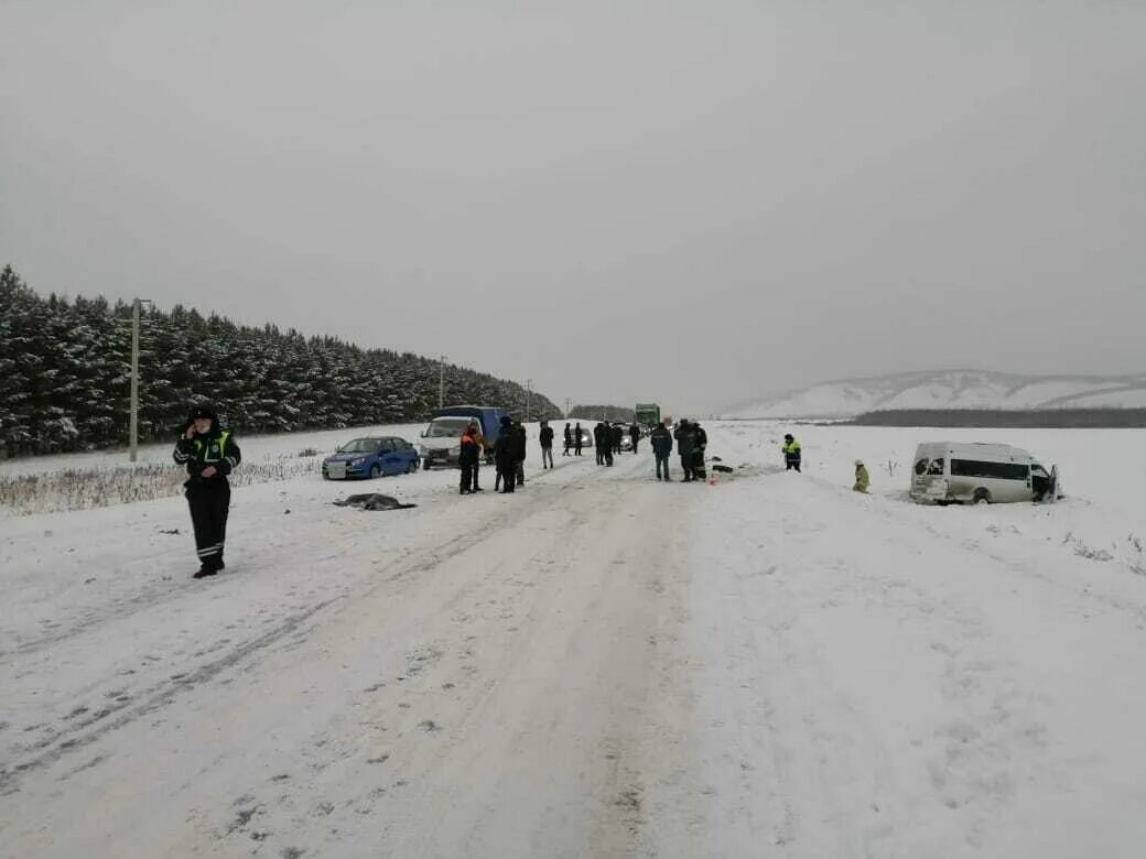 16 января авария в башкирии. Янаульское дтп 2 января в янауле. Дтп в табунах алтайский край. Башкирия 16 января. 10.