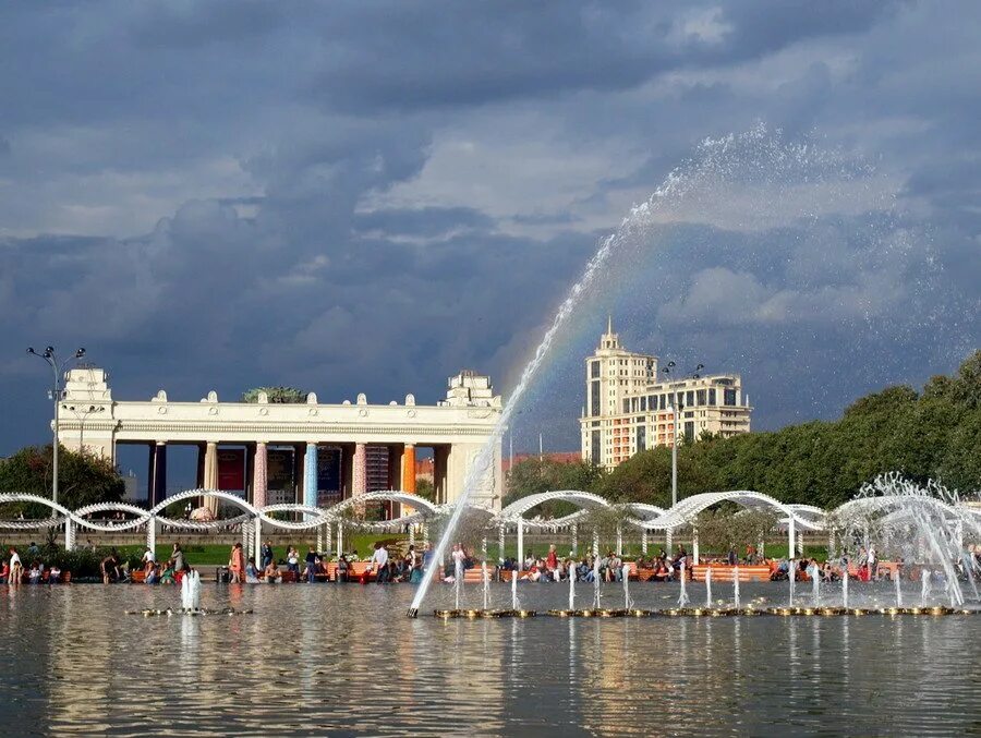 Московское горький парк. Парк Горького Москва. Парк культуры Горького Москва. ЦПКИО имени Горького Москва. Центральный парк Горького Москва.