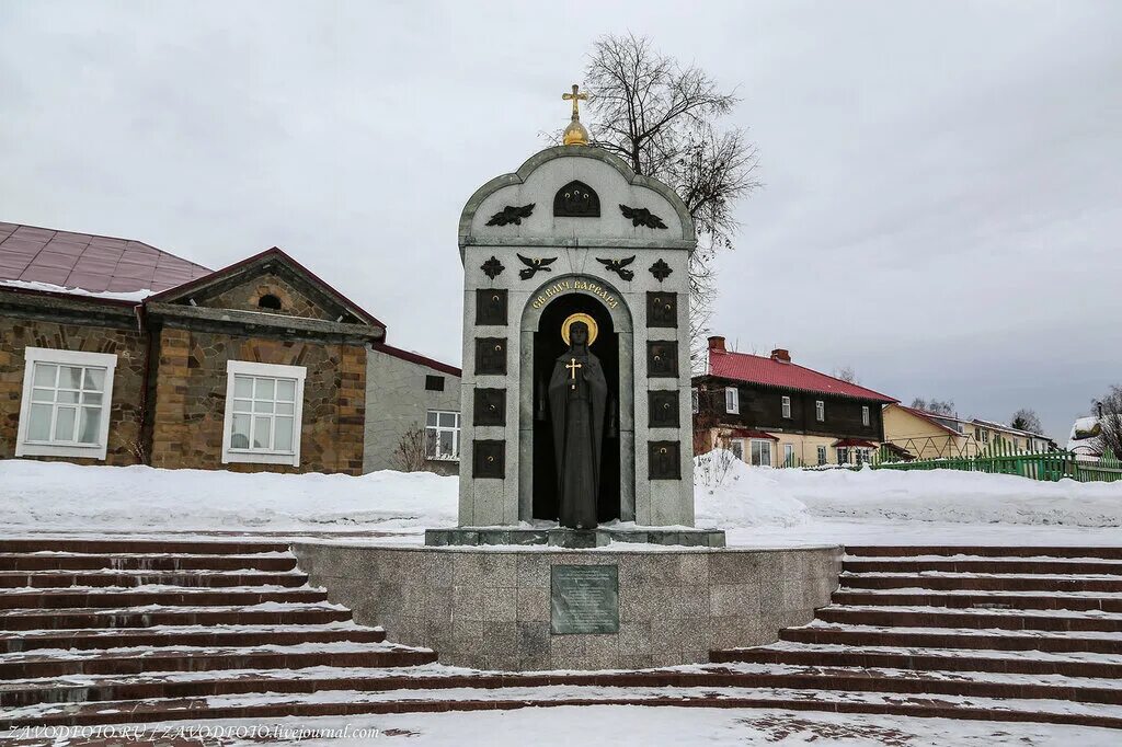 Красная горка кемерово улица красная горка. Музей-заповедник «красная горка». Музей заповедник красная горка в Кемерово. Красная горка Кемерово музей памятники.