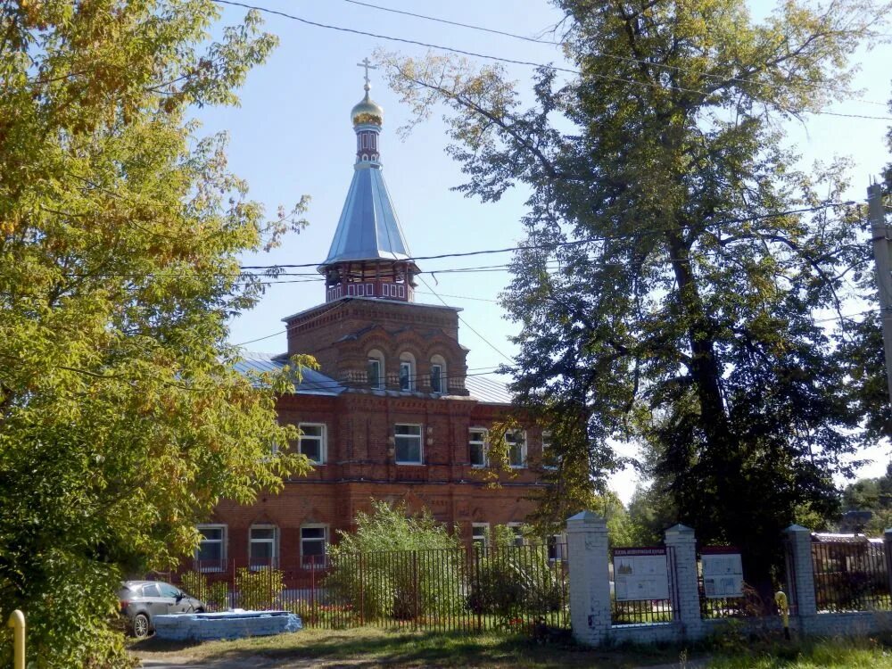 Рошаль мишеронский. Мишеронский поселок Шатурский район. Церковь в п. Мишеронский МО Шатура. Городское поселение Мишеронский. Мишеронский Крестовоздвиженский храм.