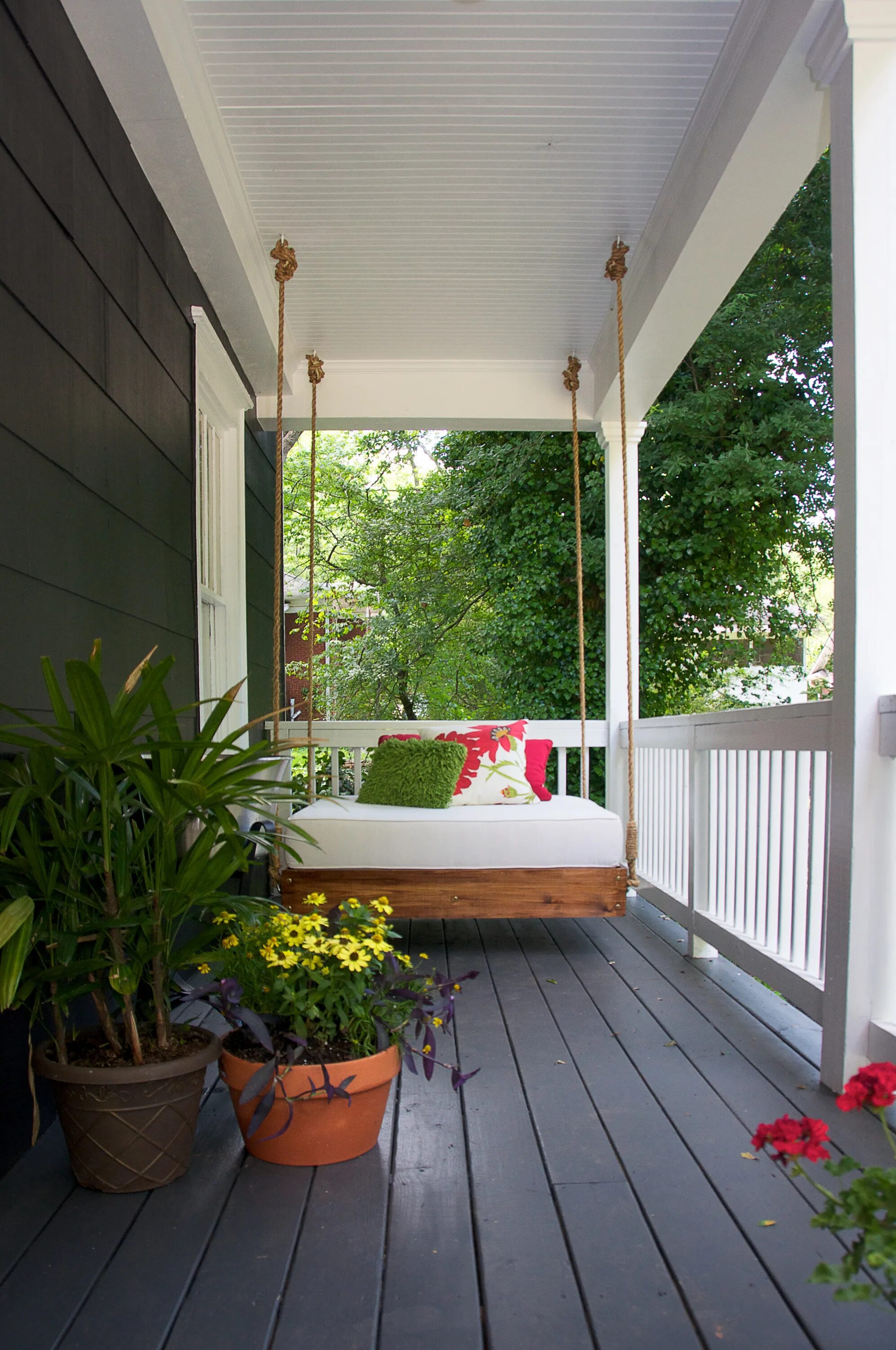 террасы балконы веранды помещения. веранда с балконом. веранда си нэйтен. веранда с балконом. белая крытая терраса.