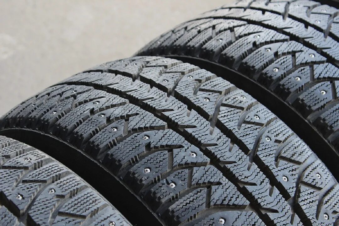 Зимняя шины r 16. Bridgestone ice cruiser 7000. бриджстоун айс крузер 7000s. шина bridgestone ice cruiser 7000s. зимняя резина bridgestone ice cruiser 7000.