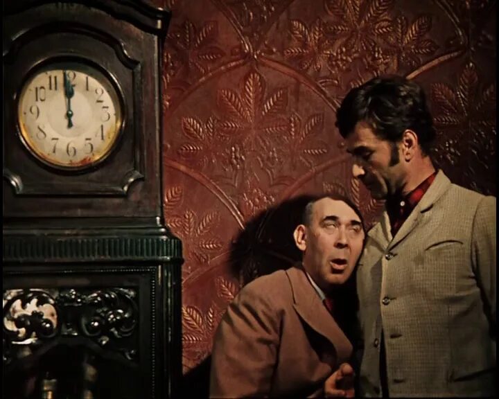 Дон корлеоне предложение от которого. Больше делает. Двенадцать стульев киса воробьянинов. Однако филиппов 12 стульев. Киса воробьянинов мем.