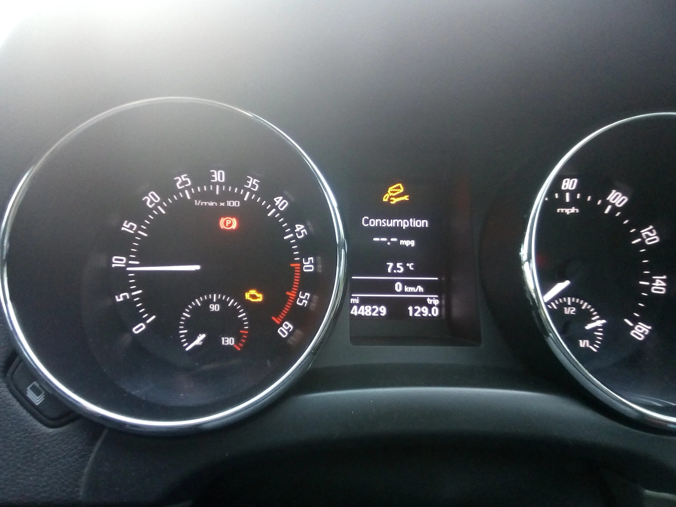 Датчик давления масла шкода йети 1. Давление масла йети. 8. 8. Давление масла йети.