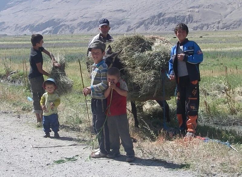 Андароб Памир. Кишлаки на памире в Таджикистане. Айвадж Таджикистан. Село Айвадж.