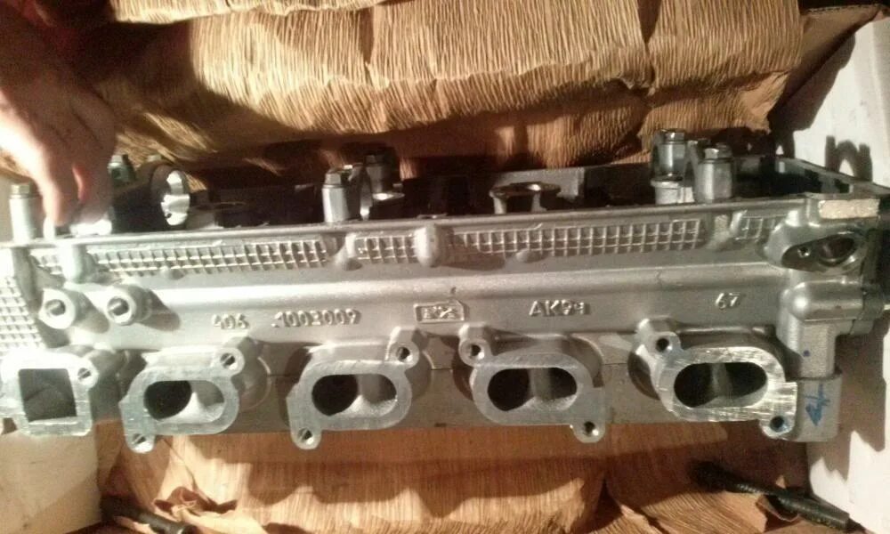 Гбц змз 406 карбюратор. 406 1003009 змз. гбц 405 трехопорная. 406.1003009 головка блока. головка блока цилиндров змз-406 трехопорная.