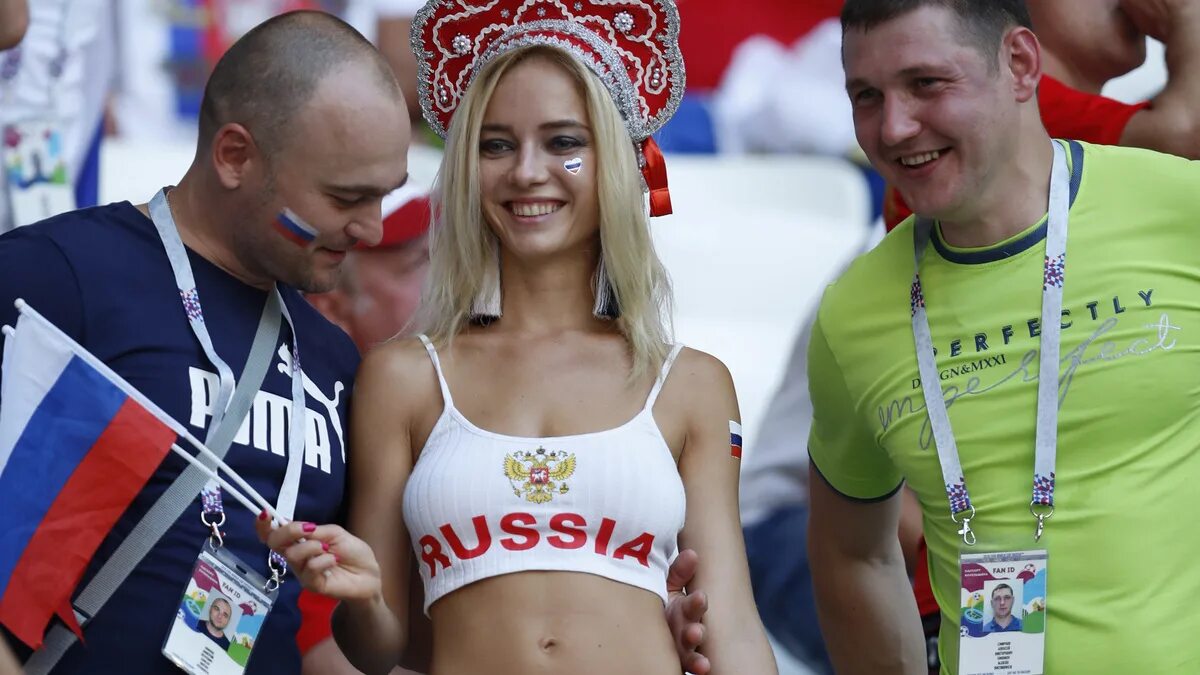 Наташа немчинова с чм2018. Жители австралии. Процент женщин и мужчин по странам. Русские девушки с иностранцами. Мисс мира 2008 участницы в купальниках.