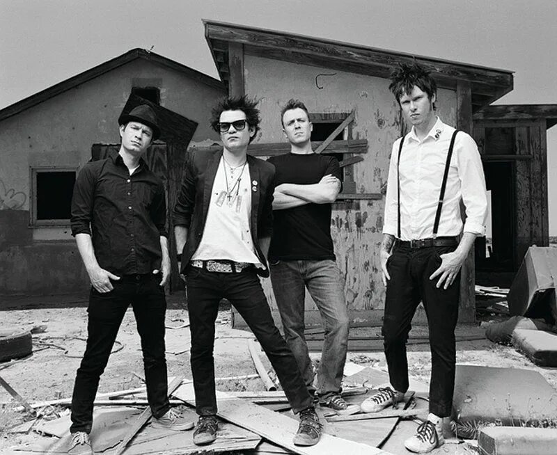 Группа 41 ответы. Sum 41. группа sum 41. sum 41 blink 182. поп панк группы.