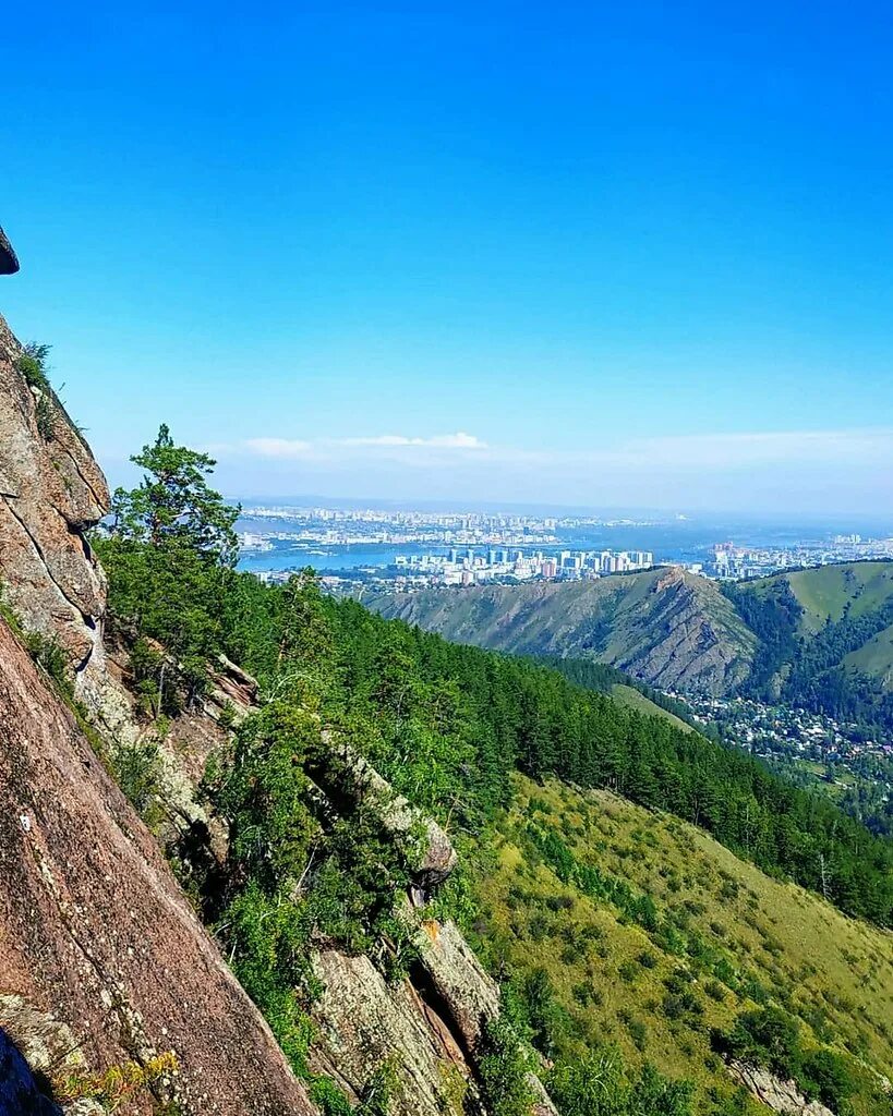 Такмак сайт красноярске. Гора такмак Красноярск. Такмак Красноярск столбы. Скала такмак Красноярск. Красноярск такмак вид на город.